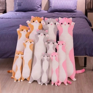 Ensemble de 11 oreillers en forme de chats marron, gris et rose