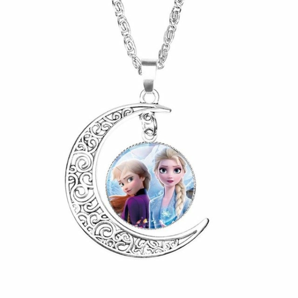 Collier argenté avec pendentif en forme de lune et le portrait d'Elsa et Anna la Reine des Neiges