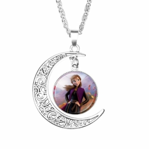 Collier argenté avec pendentif en forme de lune et le portrait d'Anna la Reine des Neiges