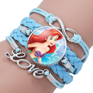 Bracelet Disney la petite sirène pour filles avec un fond blanc