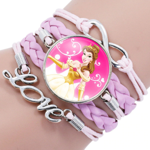 Bracelet Disney princesse Belle pour fille avec un fond blanc