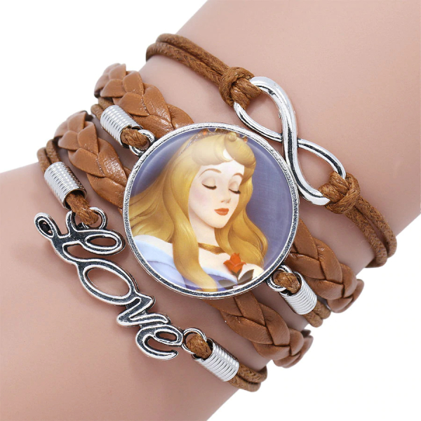 Bracelet tressé marron qui représente la Belle au Bois Dormant endormie
