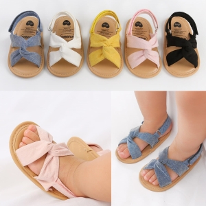 Sandales d'été pour petites filles à la mode