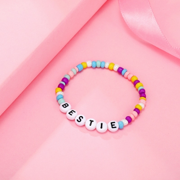 Bracelet perlé avec lettres colorées pour fille 33809 a3p0cd