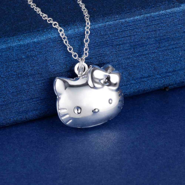 Collier avec pendentif en forme de chat argenté pour fille