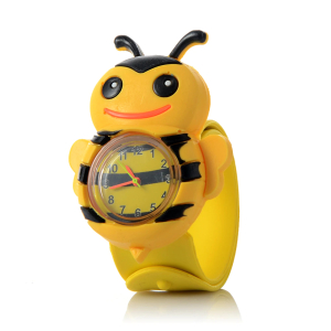 Montre 3D pour fille en forme d'abeille au couleur jaune et noir avec un sourire de couleur orange