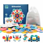 Puzzle en bois jeux Montessori pour petites filles avec plusieurs pièces colorés et un fond blanc