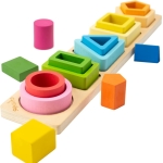 Jouets Montessori en bois pour enfants coloré avec un fond blanc