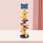 Toboggan 7 étages avec tête d'ourson au sommet et panier de basket rampes de couleurs pour faire descendre des balles jaunes