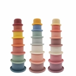 Jeux d'éveil Montessori, 3 séries de 7 pièces de gobelets colorés à empiler.