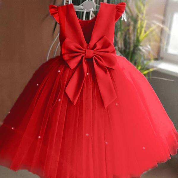 Robe en Tulle rouge pour fille présentée suspendue sur un cintre