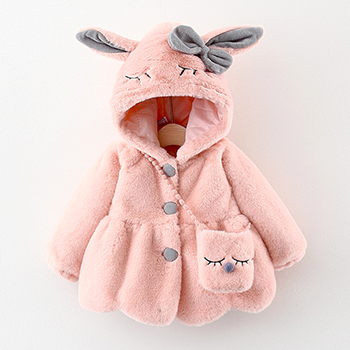 Manteau rose en fourrure à capuche lapin avec petit sac sur le côté