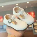 Mocassin solide en cuir pour fille avec petite boucle au-dessus du pied