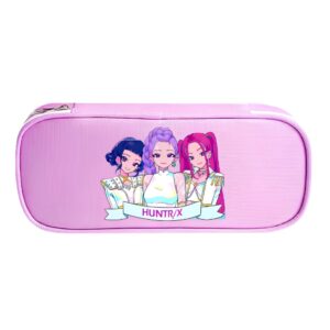 Trousse fille K-pop Demon Hunters violette avec les trois héroïnes et leur nom de groupe Huntrix. Sur fond blanc.