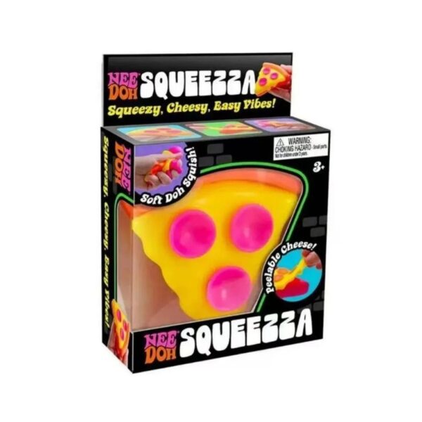 Packaging noir Needoh avec à l'intérieur un squishy en forme de part de pizza, jaune avec des petits points roses dessus